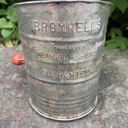 Bromwell’s 3 cup Measuring Sifter 