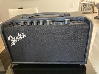 Fender Mustang LT40S