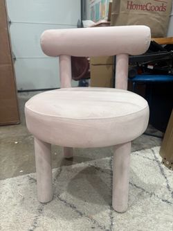 Pink velvet chair