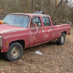 Square Body Crew Cab 2wd
