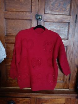 New Women's Red Pearl Red Heart Sweater Size Large