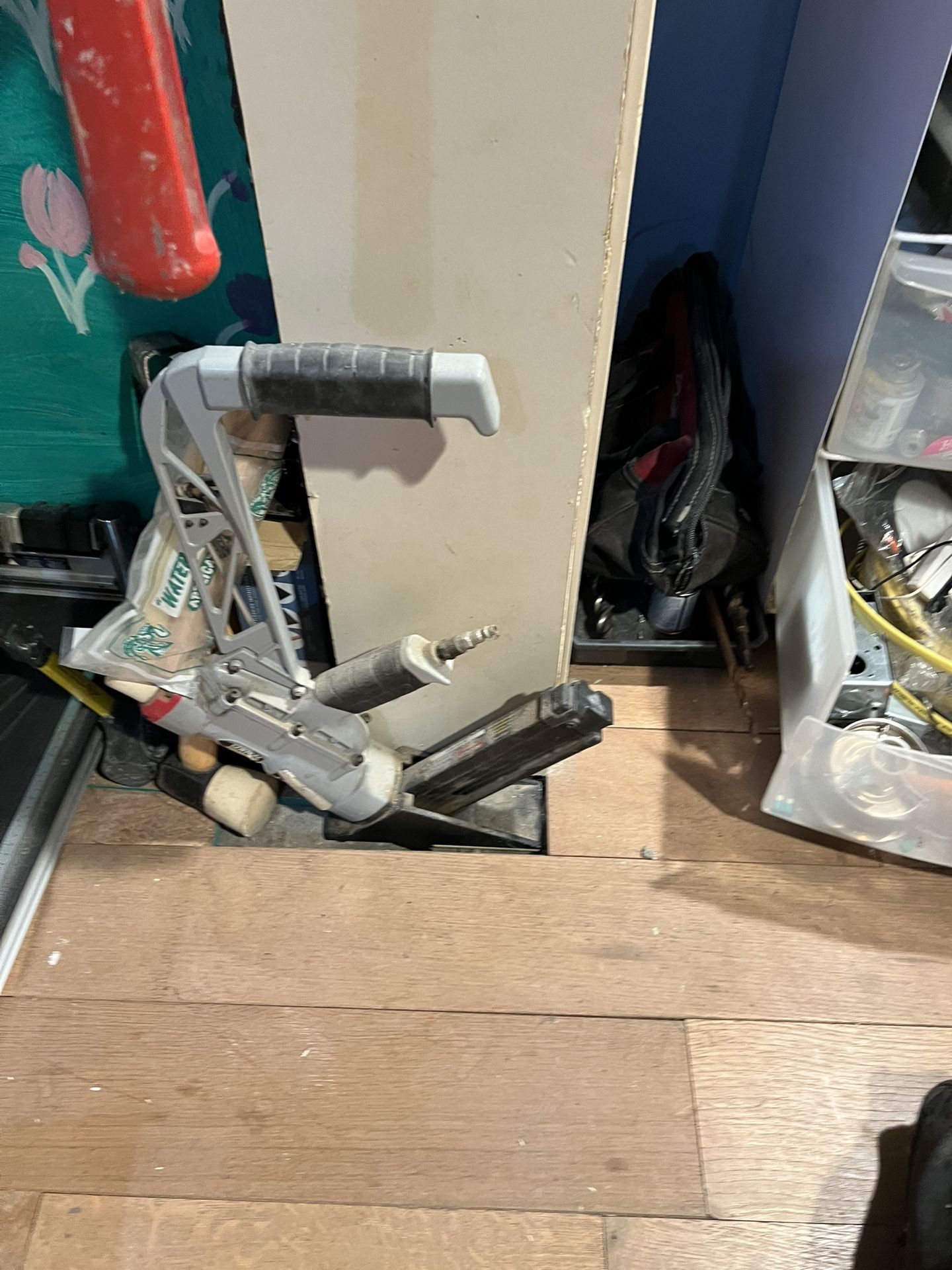 Hard Floor Nailer
