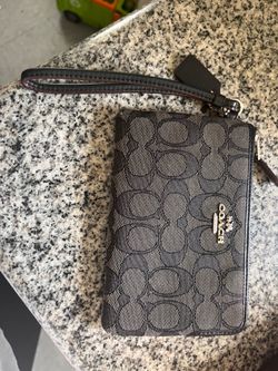 Coach Corner Zip Wristlet