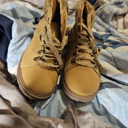 Women's Time And Tru Boots Size 7