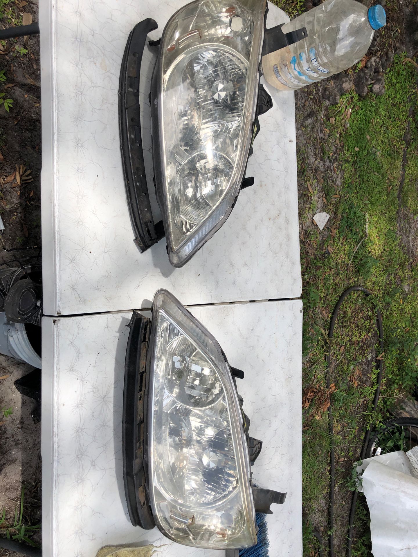 Don’t know exactly but believe it’s Toyota headlights