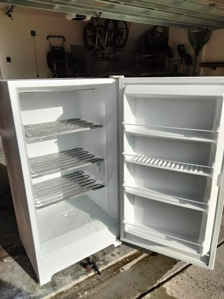 Used Kenmore Upright Freezer
