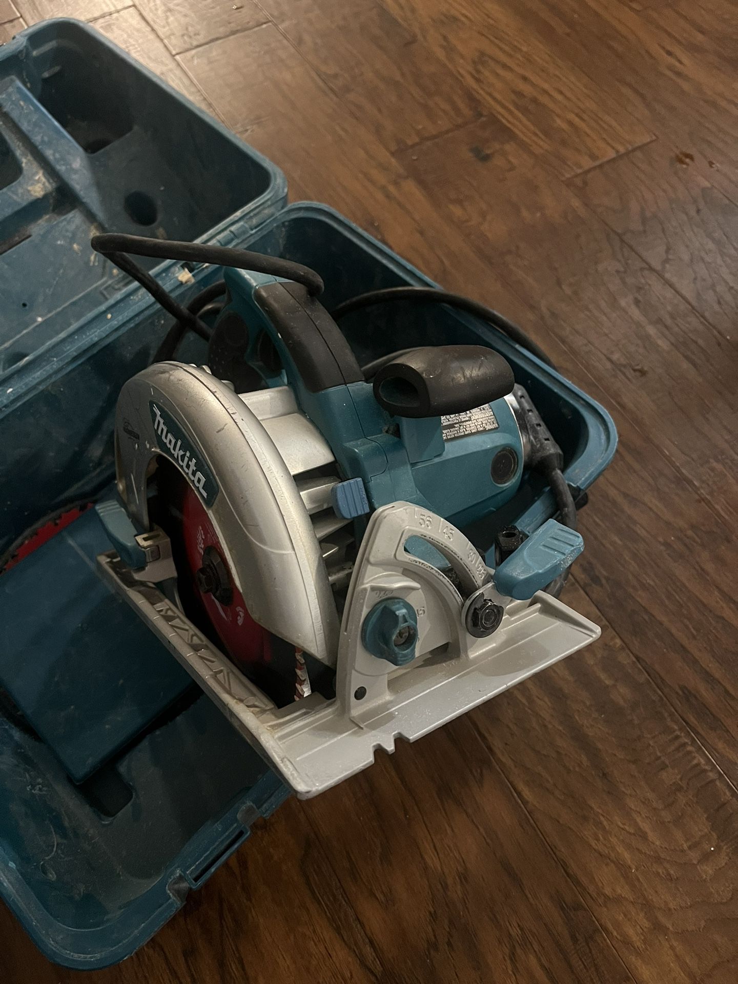 Makita little used saw