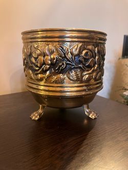 Vintage Hollywood Regency Brass Jardiniere Embossed Rose Design Footed Planter