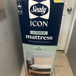 Sealy Icon 12" Medium Hybrid Mattress