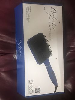 Calista Perfecter Heated Paddle Brush, New in box