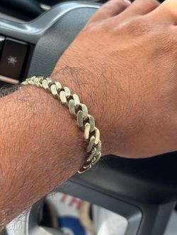 Gold bracelet