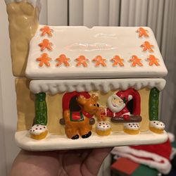 CHRISTMAS CANDLE HOLDER 