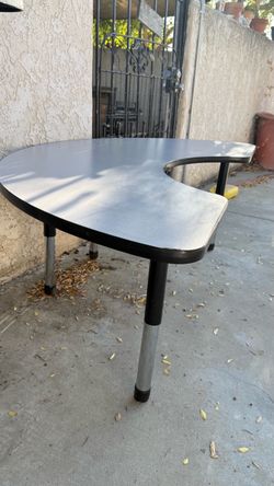 Adjustable Kidney table