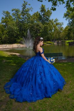 Moda 2000 - Quinceanera Dress