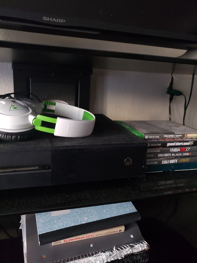 xbox one + turtle beach headset&games