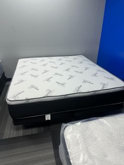 Huge sale for Mattress And Box Twin size #mattress and box 150.$ full 190$ Queen 200$ king 290$. free delivery free set up 708….289…7715… cash or Zell