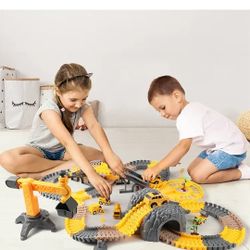 CONSTRUCTION PLAY RACE TRACK 