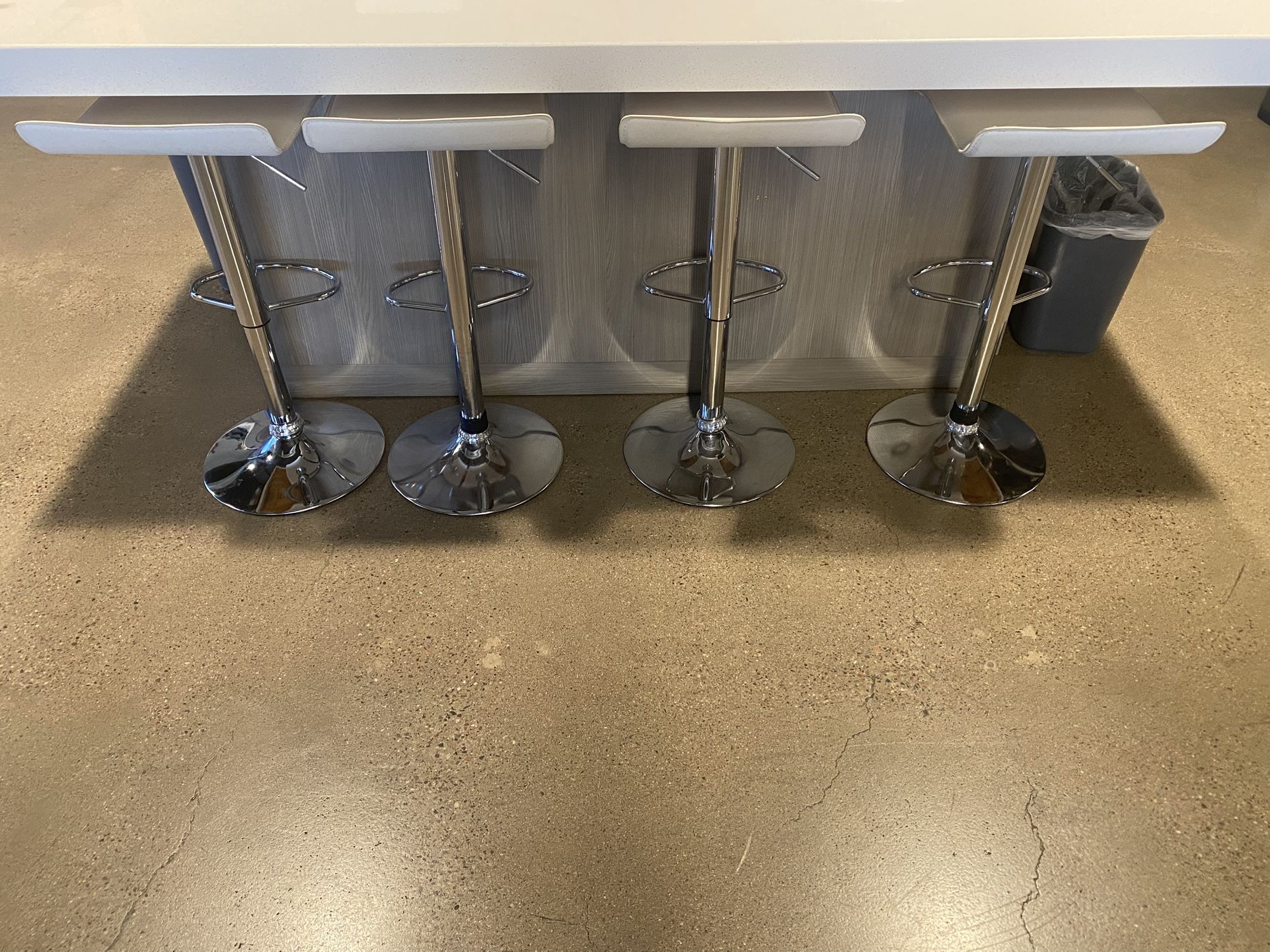 Set Of 4 Bar Stools