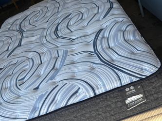 Queen Size Mattress By Serta