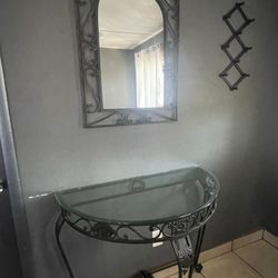 Entrance Table With Mirror 