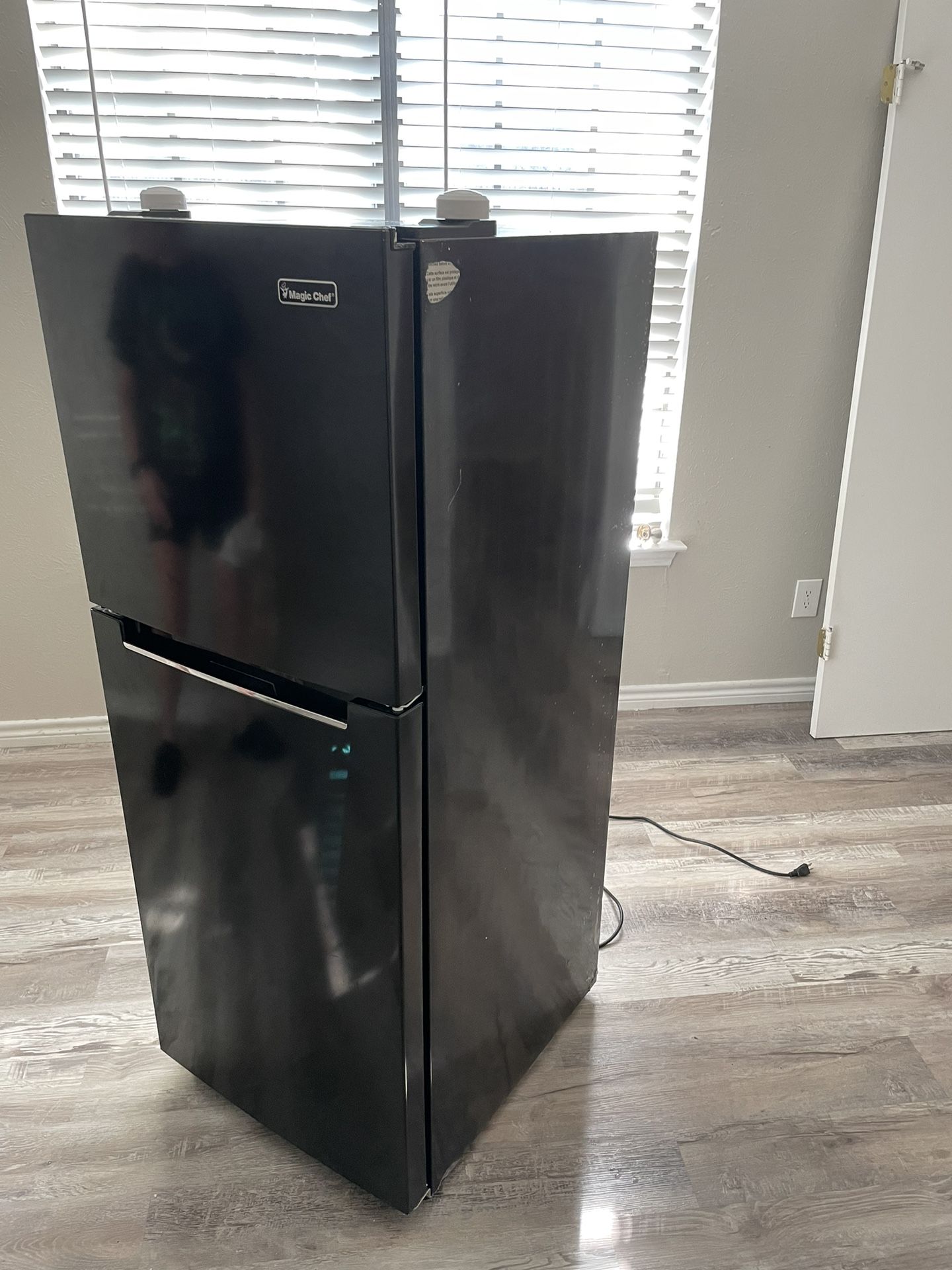 Brand New Magic Chef Refrigerator for Sale in Dallas, TX OfferUp