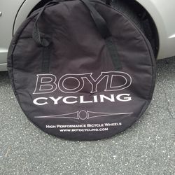 BOYD. BICYCLE WHEEL BAG. HOLDS  3 