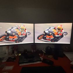 Dual Desktop Monitors 