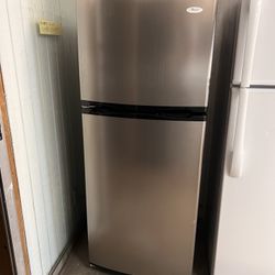 24” Wide Stainless Steel Top Freezer Used Refrigerator 