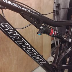 Santa Cruz Super light Mens And Women's Bike. 