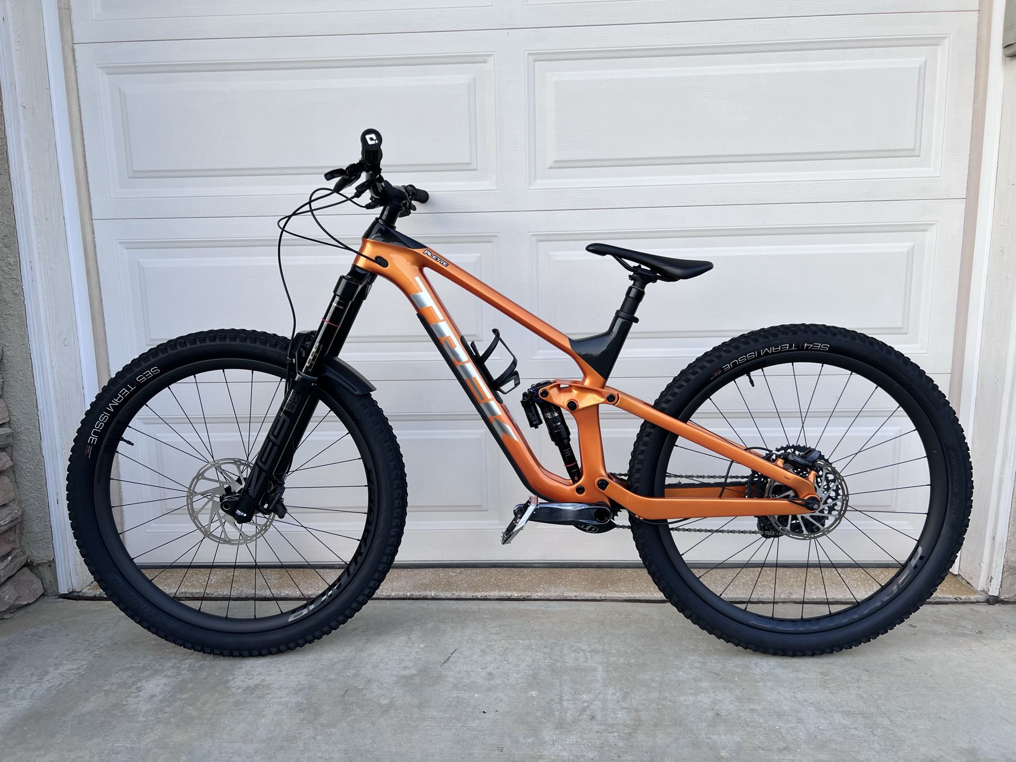 2022 Trek Slash 9.8 GX AXS
