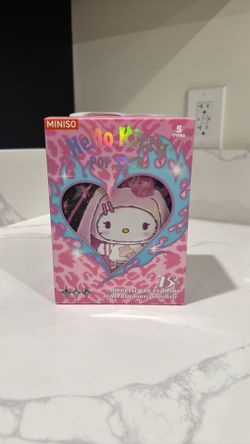Hello Kitty Pop Star Mystery Box