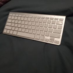Apple Wireless Keyboard 