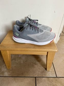 Women’s New  Balance shoes