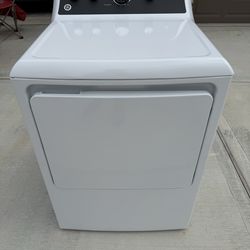 New GE Vented Electric Dryer Set in White