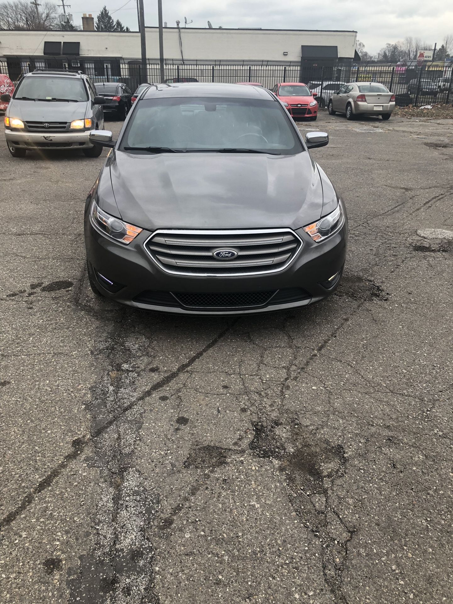 2013 Ford Taurus