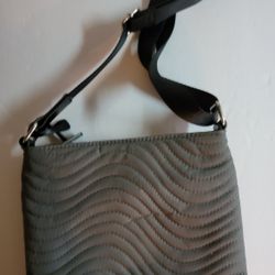 Easy SPIRIT Crossbody Bag Quilted Gray And Black Inside Pockets