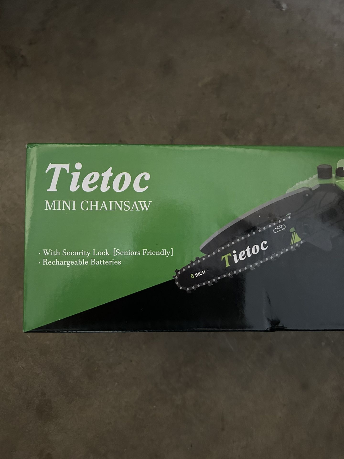 Mini chainsaw New In box