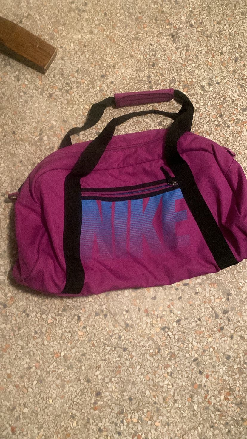 nike duffel bag