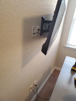 Tv mounting