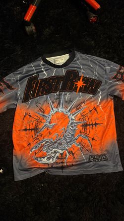 graphic sweater - first røw-size small