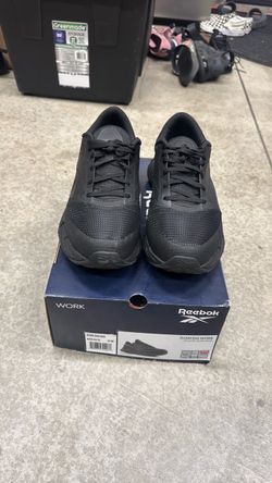 Steel toe work shoes