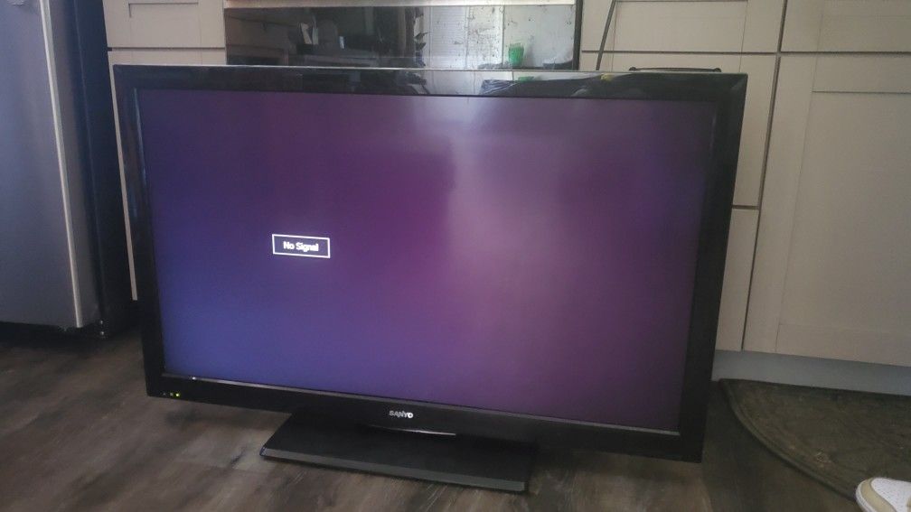 42"Sanyo LCD TV