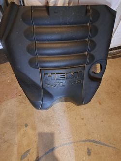 RAM 1500 5.7 HEMI ENGINE COVER