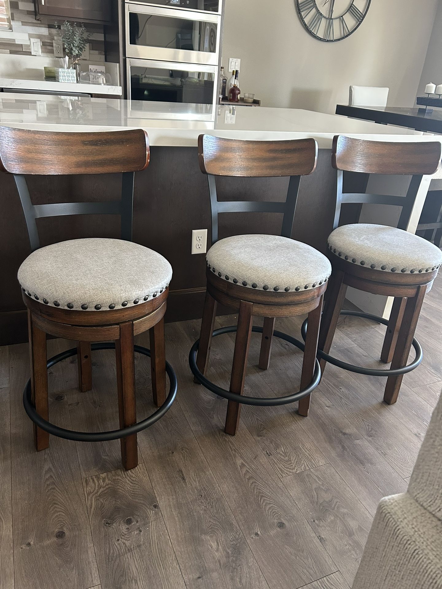 3-Counter Height Swivel Bar Stools
