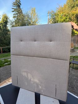 Twin bed w/frame and headboard
