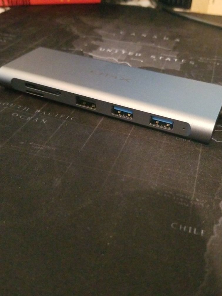 USB-C Hub Docking Station