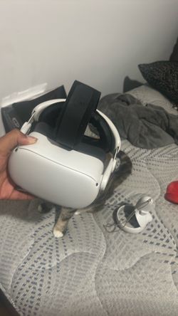 Oculus quest two with kiwi head strap