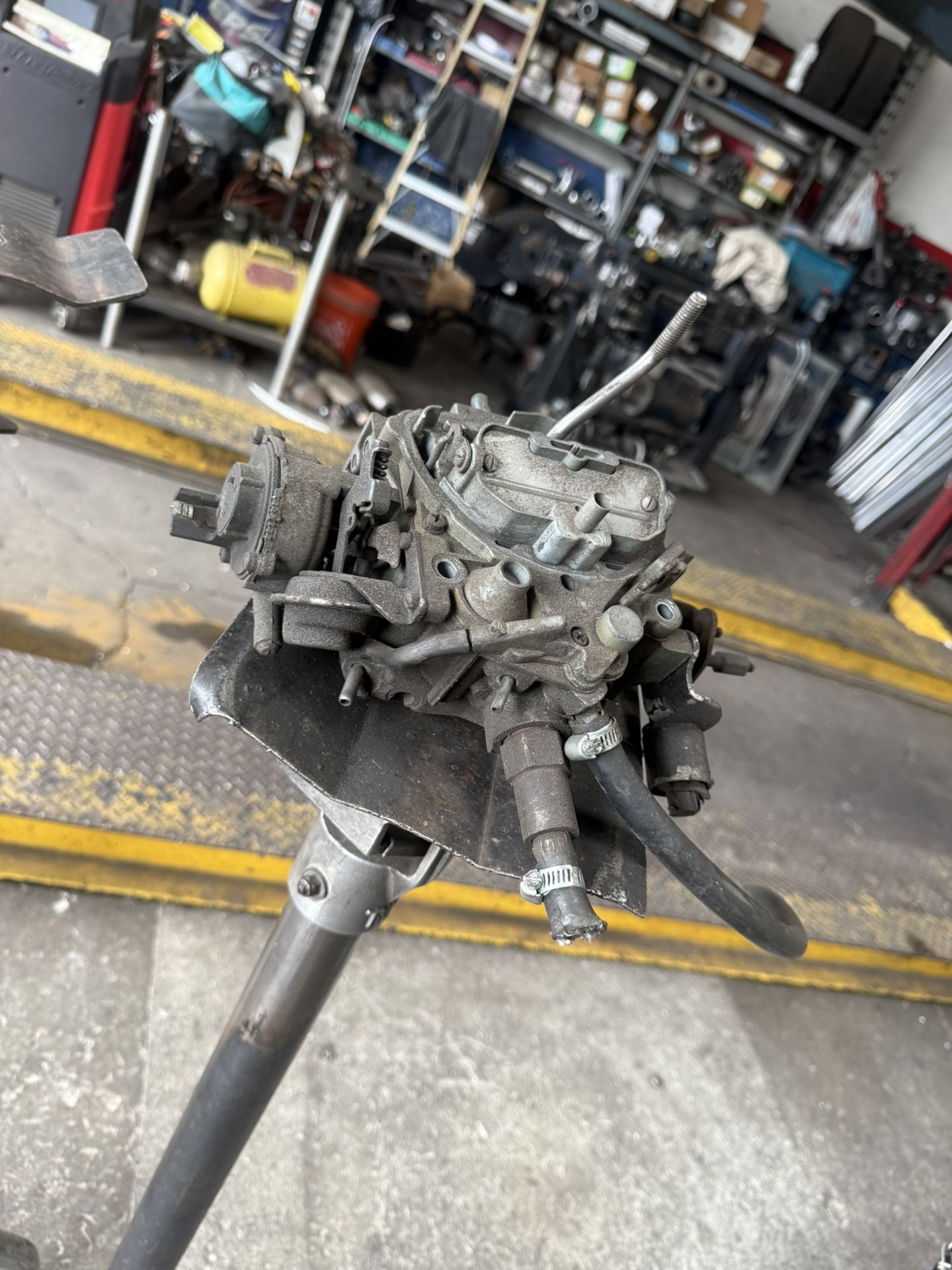 Gbody V8 Carburetor