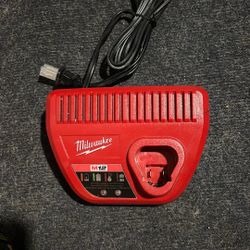 Milwaukee M12 Battery Charger  
