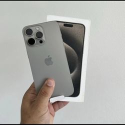 IPhone 15 Pro Unlocked / Liberado 👌 (Different Colors Available)
